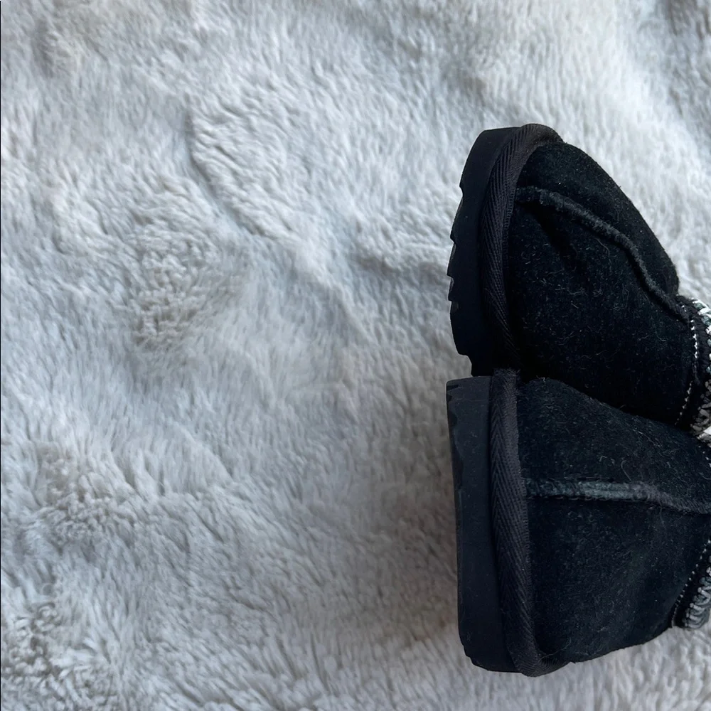 UGG Tasman II toddler slippers size 7